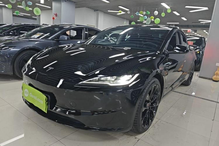 Tesla Model 3 2023 car image #2