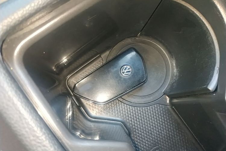 Volkswagen Golf 2022 car image #9