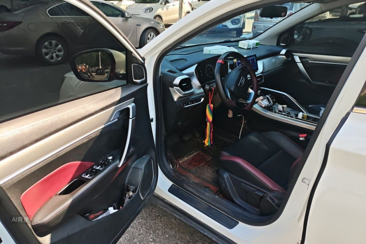 GEELY Coolray 2021 immagine di auto #18