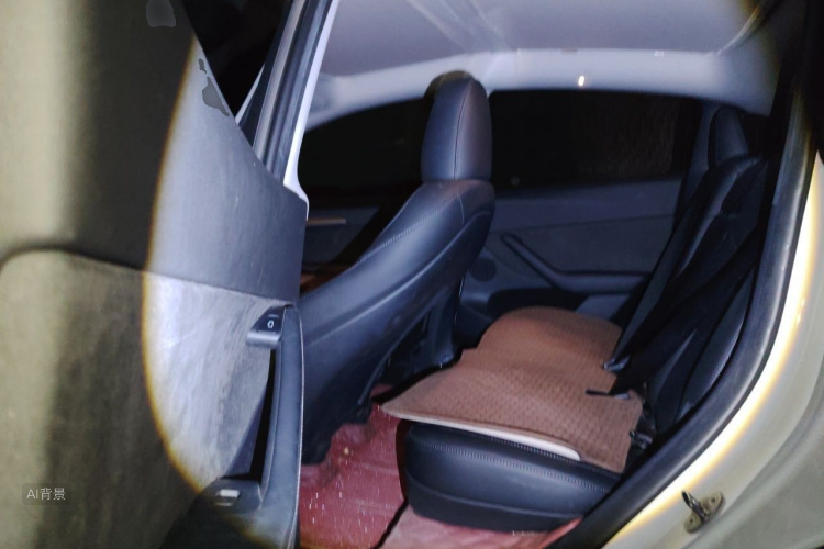 Tesla Model Y 2023 #19 Tesla Model Y 2023 car image #19