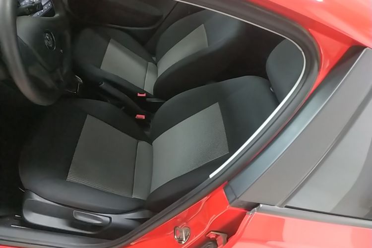 Volkswagen Polo 2018 car image #15