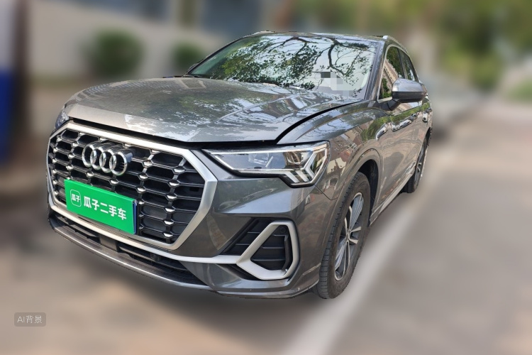 Audi Q3 2020 car image #2