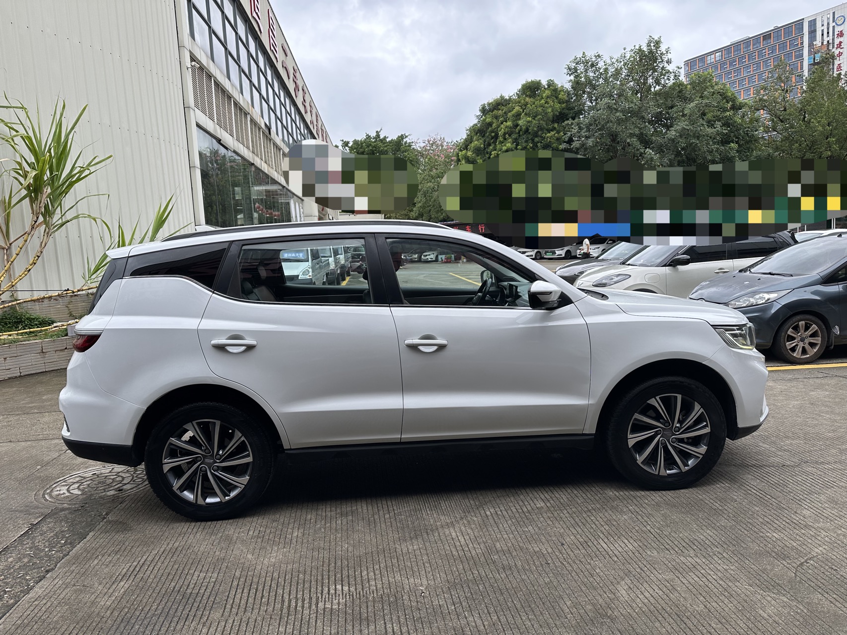 GEELY Vision X6 2020 #4 GEELY Vision X6 2020 car image #4