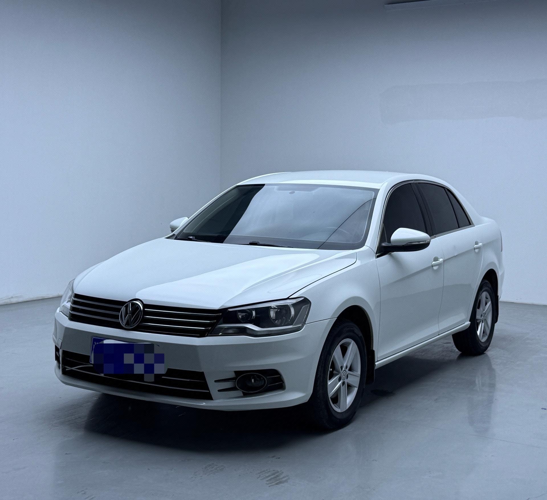 Volkswagen Bora 2014 car image 