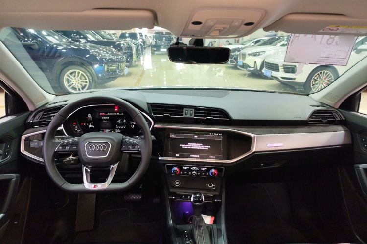 Audi Q3 Sportback 2022 изображение автомобиля #10