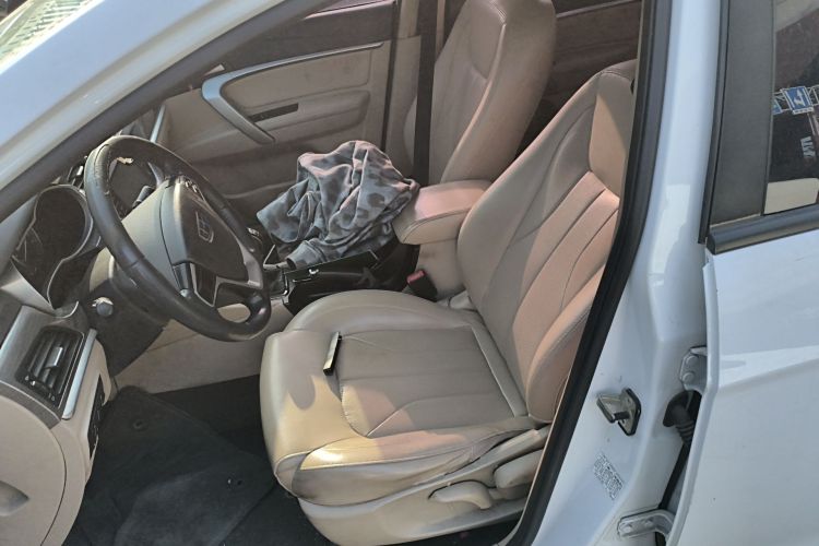 GEELY Emgrand 2018 car image #17