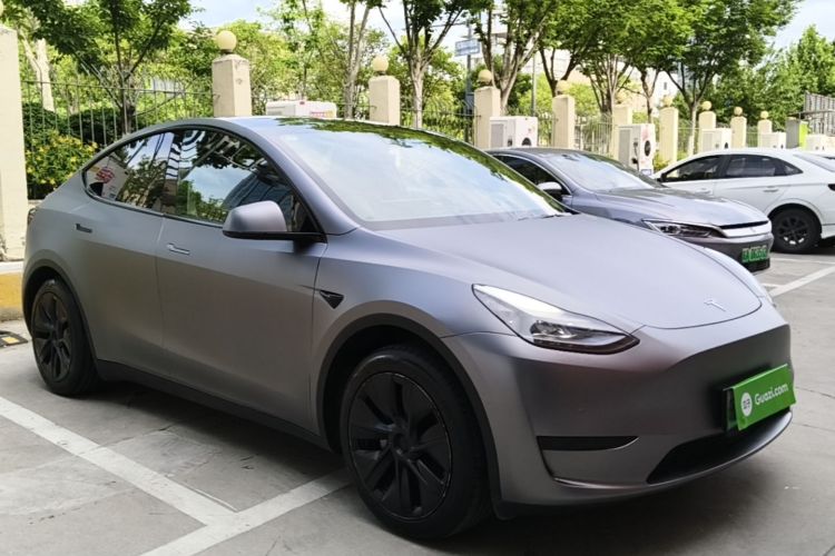 Tesla Model Y 2023 #4 Tesla Model Y 2023 car image #4