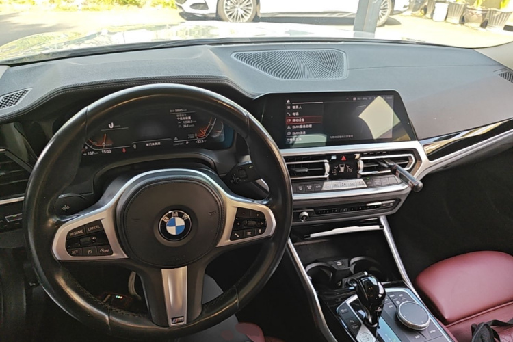 BMW 3 Series 2022 car image #10