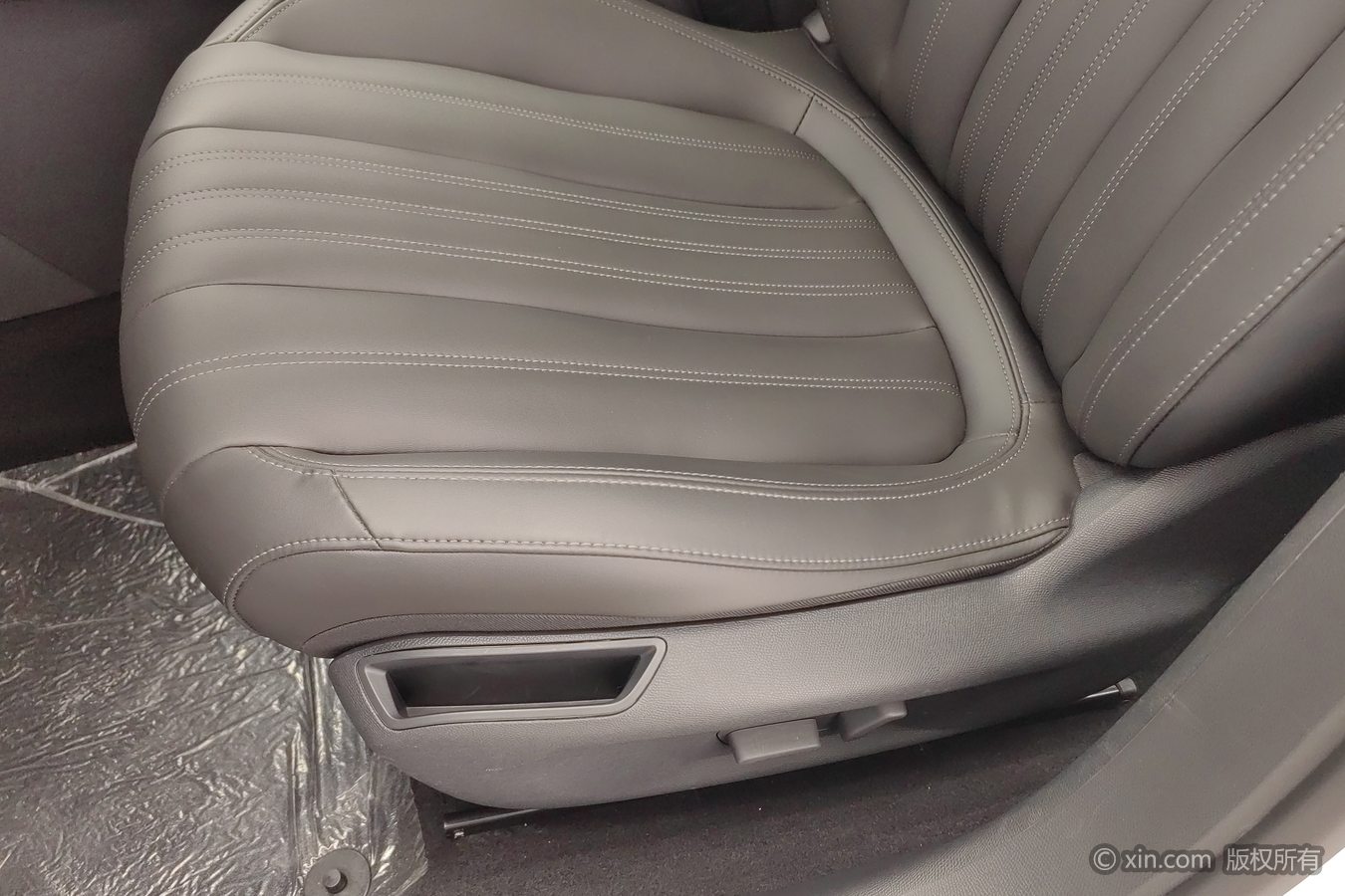 Peugeot 408 2024 car image #21