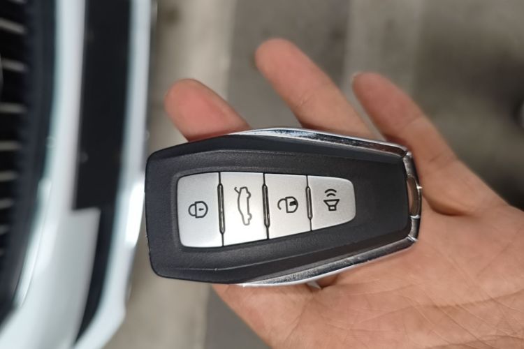 GEELY Emgrand 2022 car image #9
