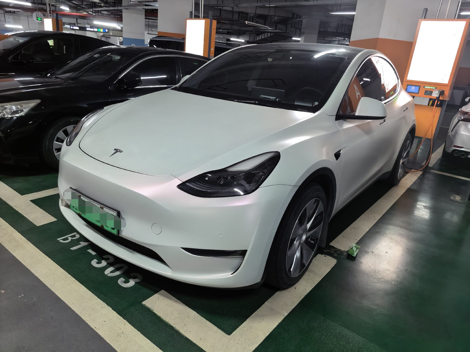 Tesla Model Y 2022 Tesla Model Y 2022 car image