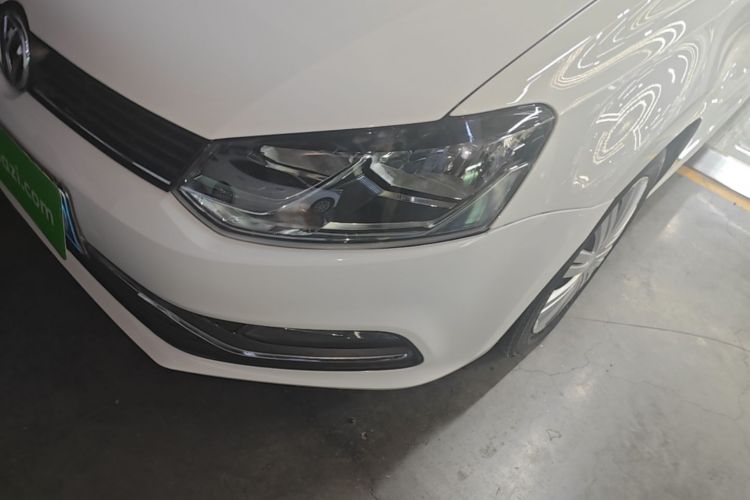 Volkswagen Polo 2018 car image #23