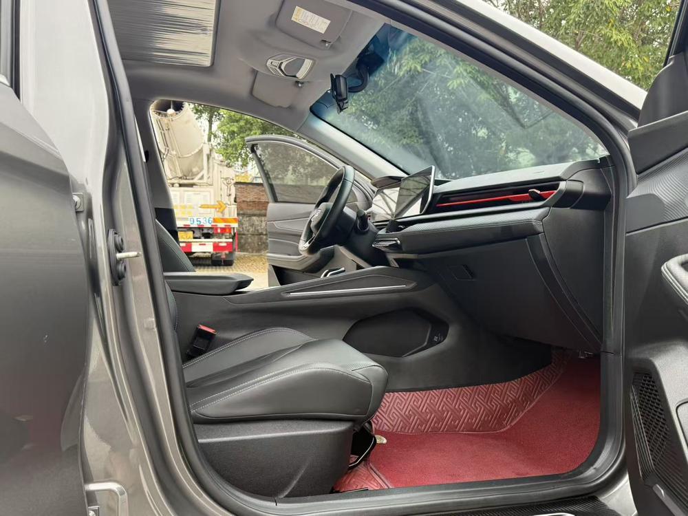 GEELY Binray 2023 car image #9