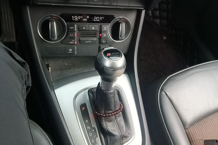 Audi Q3 2017 #14 Audi Q3 2017 car image #14