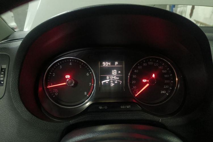 Volkswagen Polo 2016 car image #12