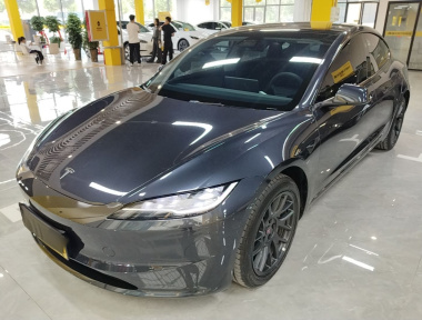 Tesla Model 3 2025 صورة سيارة 