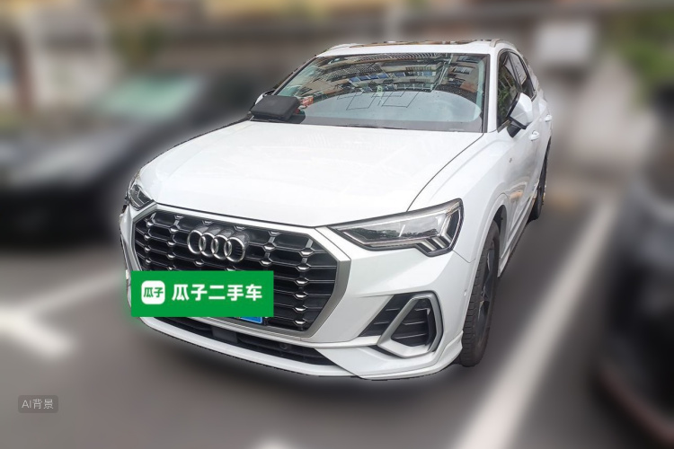 Audi Q3 2023 car image #2
