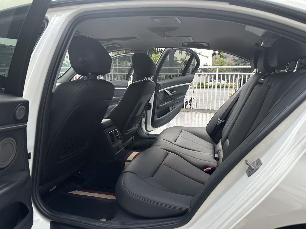 BMW 3 Series 2017 #5 BMW 3 Series 2017 car image #5