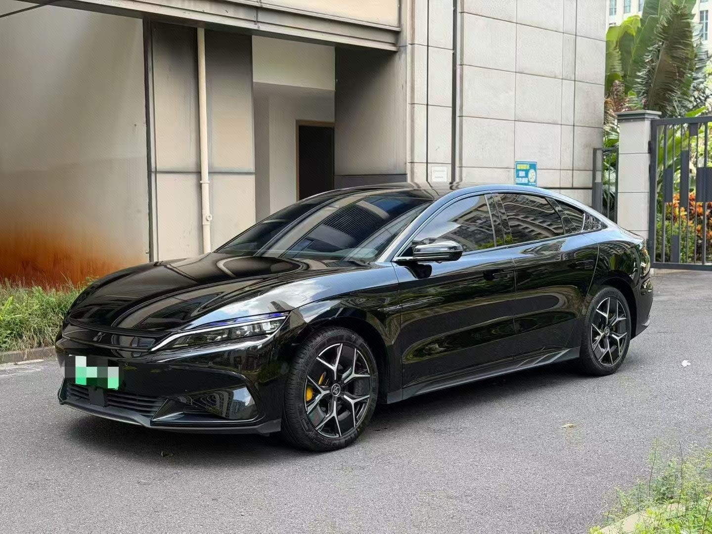 BYD Han 2024 car image 