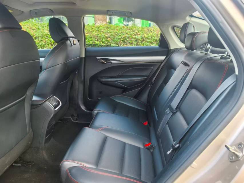 GEELY Binray 2020 imagem de carro #4