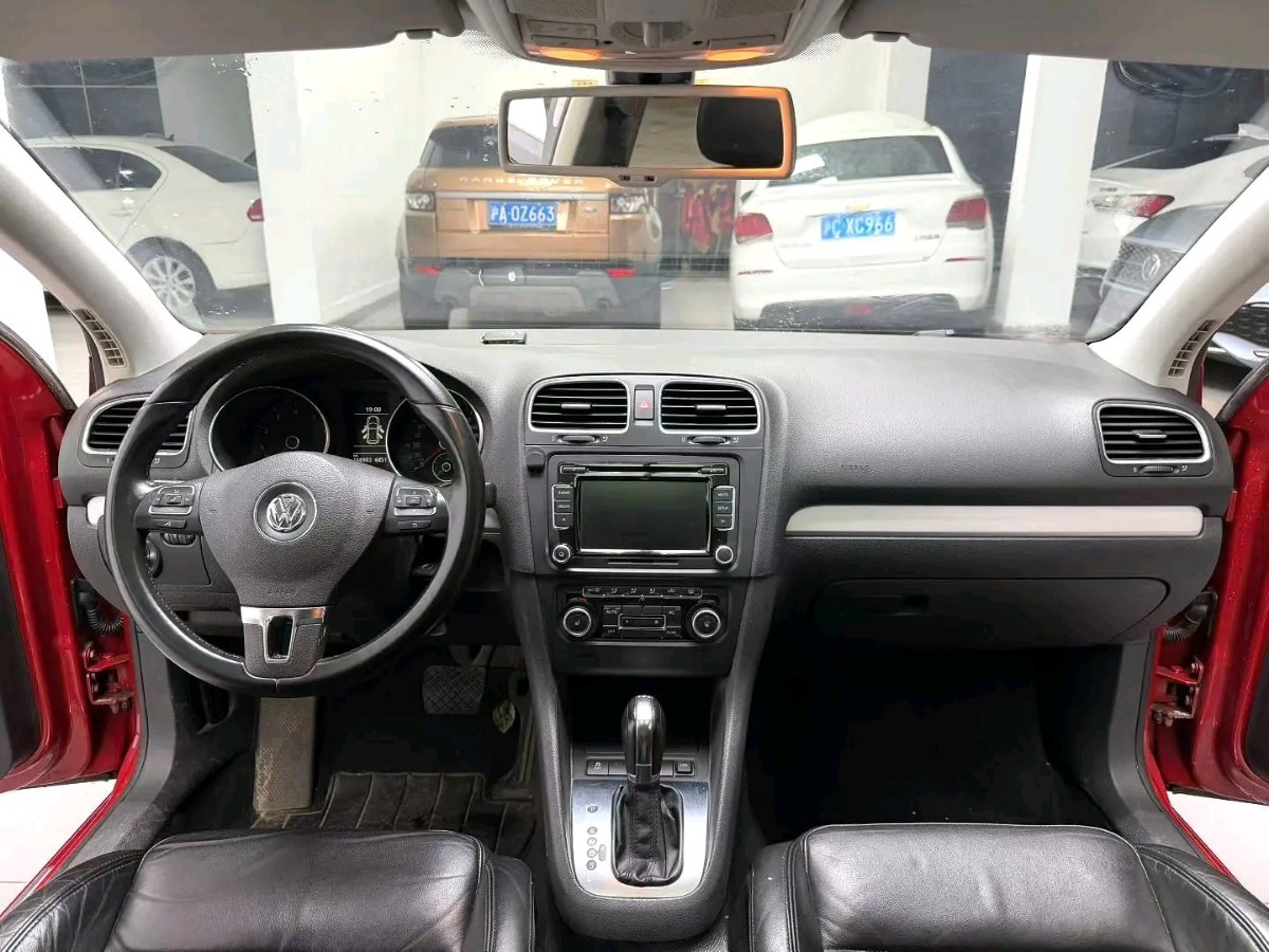 Volkswagen Golf 2012 car image #5