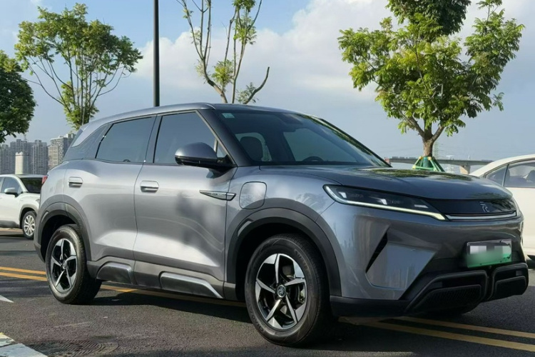 BYD YuanUP 2024 car image #12