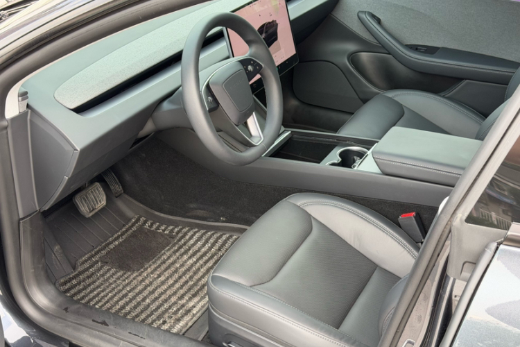 Tesla Model 3 2025 #10 Tesla Model 3 2025 car image #10
