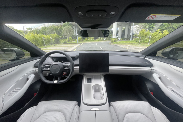 MI SU7 2025 car image #12