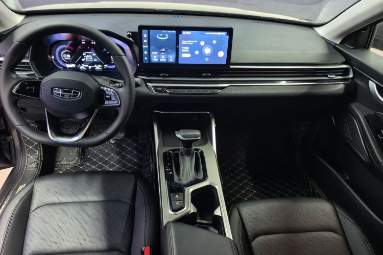 GEELY Emgrand 2023 car image #11