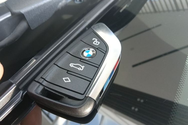 BMW 3 Series 2022 #9 BMW 3 Series 2022 car image #9