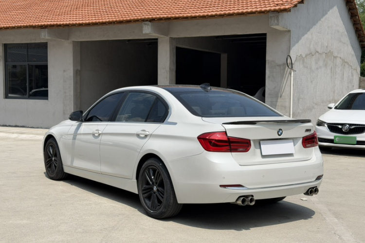 BMW 3 Series 2016 #8 BMW 3 Series 2016 car image #8