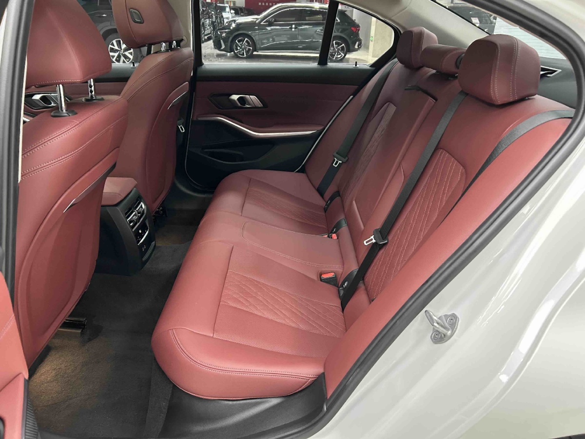 BMW 3 Series 2023 car image #2
