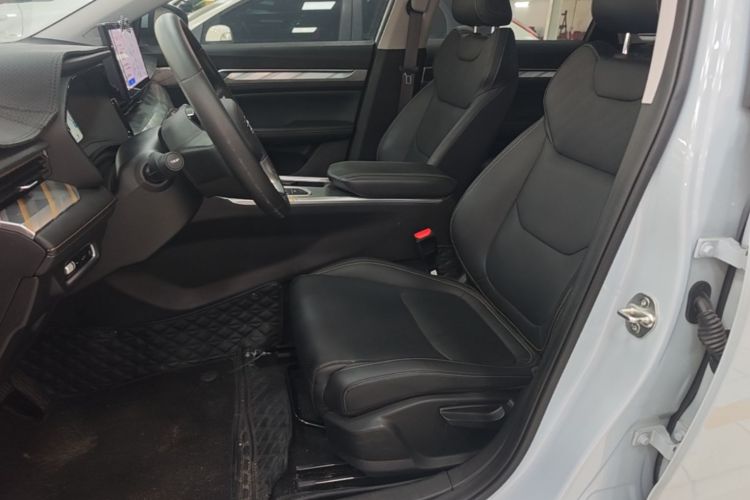 GEELY Emgrand L HiP 2022 car image #15