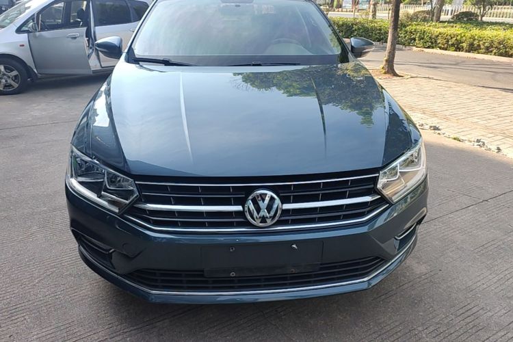 Volkswagen Bora 2017 car image #3