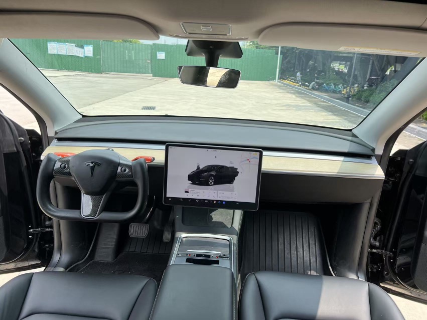 Tesla Model Y 2023 #5 Tesla Model Y 2023 car image #5