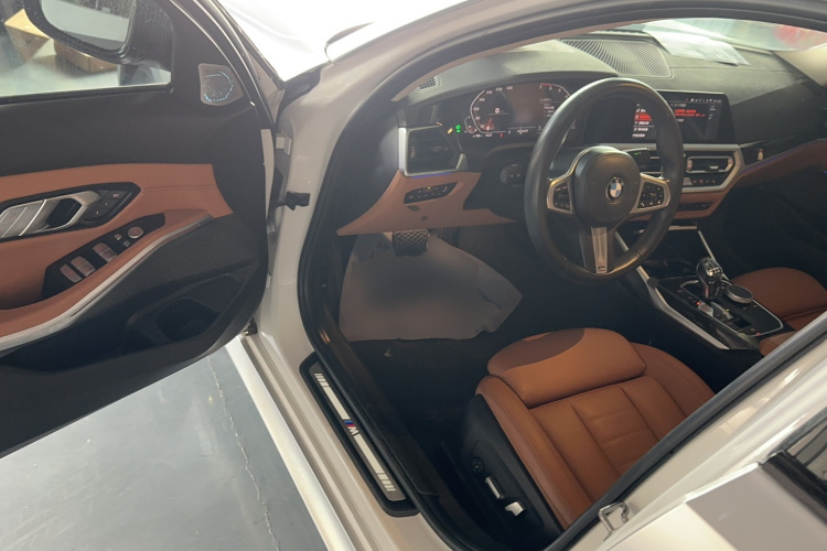 BMW 3 Series 2020 #16 BMW 3 Series 2020 car image #16