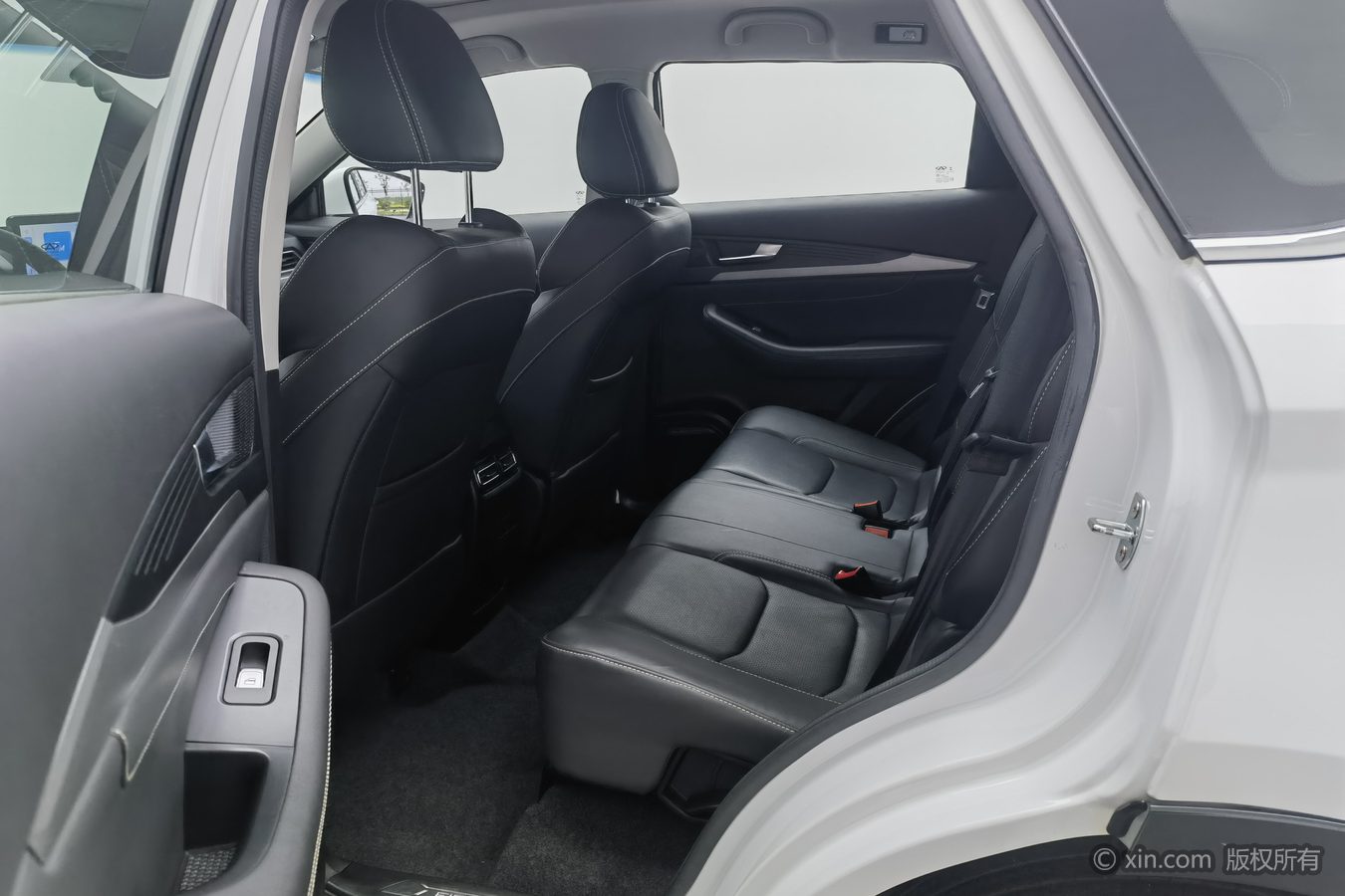 Soueast DX8 S 2023 car image #16