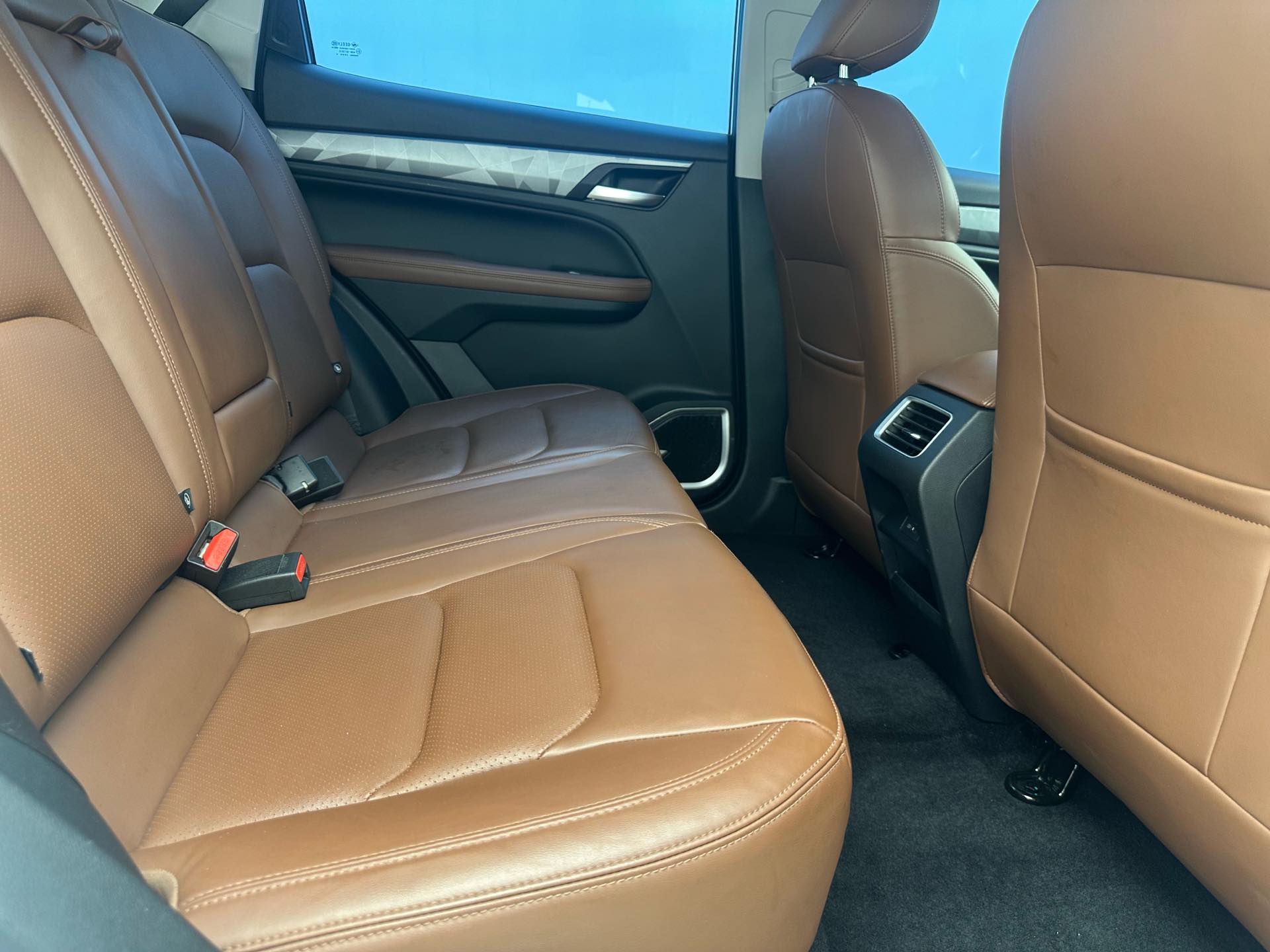 GEELY Vision X6 2023 car image #8