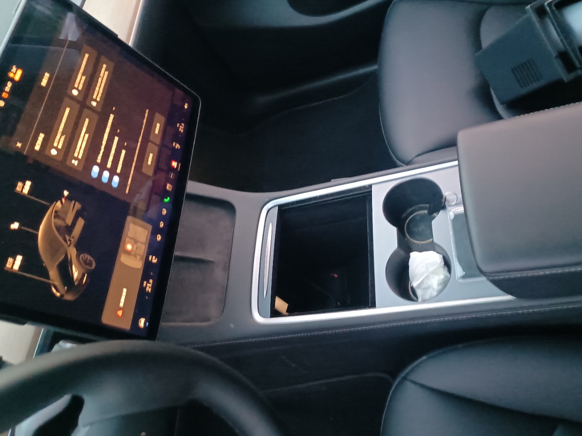 Tesla Model Y 2021 #3 Tesla Model Y 2021 изображение автомобиля #3