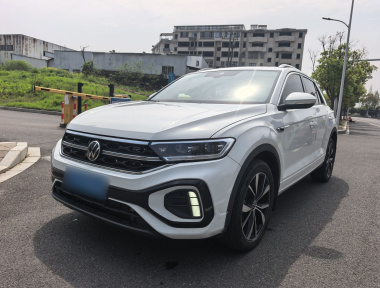 Volkswagen T-Roc 2023 汽车图片 