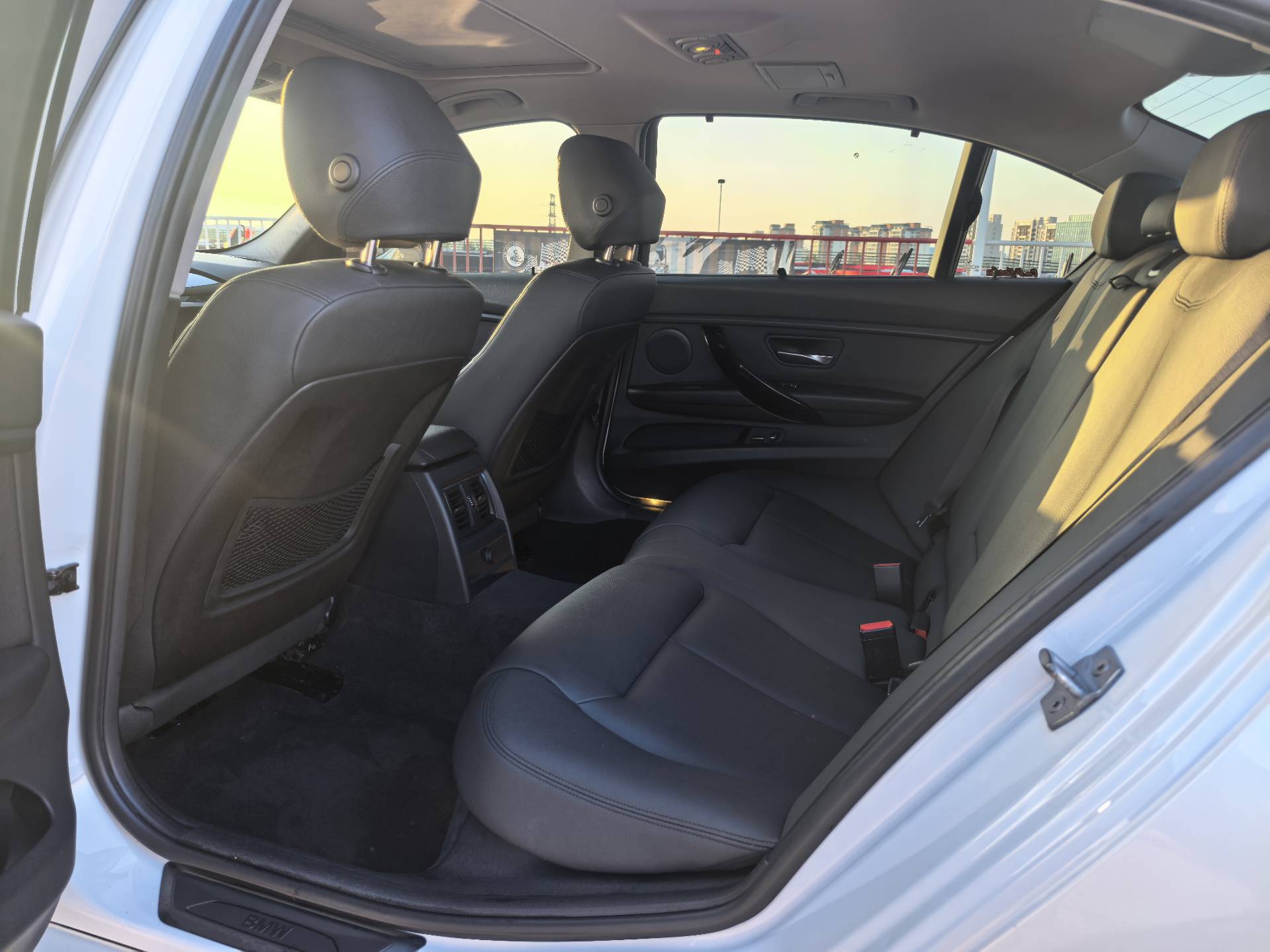 BMW 3 Series 2017 #12 BMW 3 Series 2017 car image #12