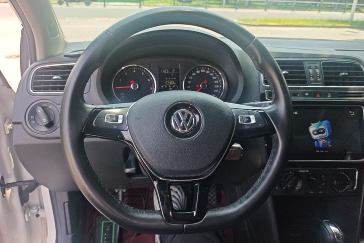 Volkswagen Polo 2019 #11 Volkswagen Polo 2019 car image #11