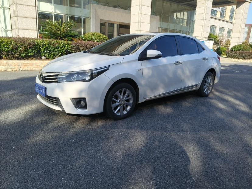 Toyota Corolla 2015 Toyota Corolla 2015 immagine di auto