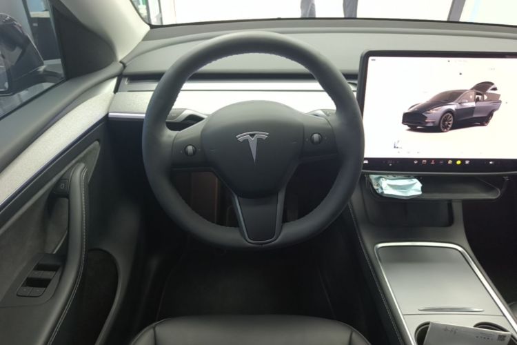 Tesla Model Y 2024 #11 Tesla Model Y 2024 car image #11