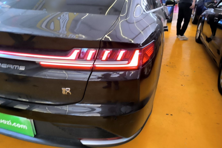 BYD Han 2021 car image #8