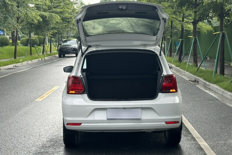 Volkswagen Polo 2016 #24 Volkswagen Polo 2016 car image #24