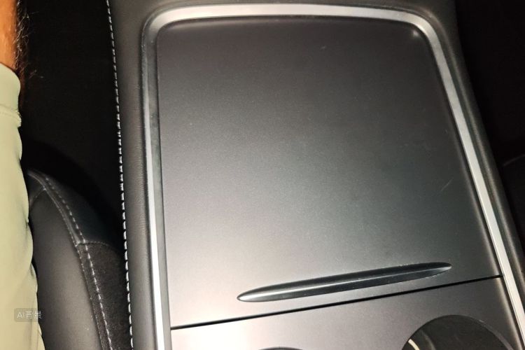 Tesla Model Y 2021 #10 Tesla Model Y 2021 car image #10