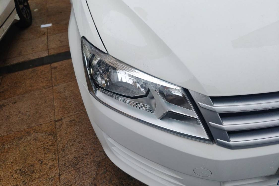 Volkswagen Santana 2015 car image #7