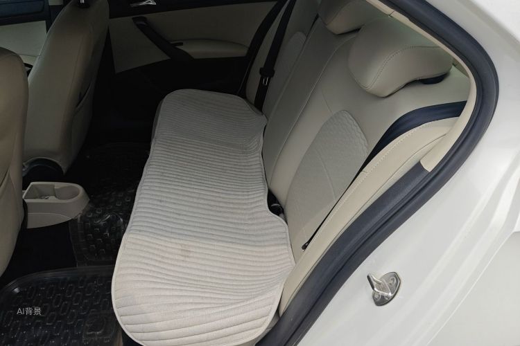 Skoda Rapid 2015 #19 Skoda Rapid 2015 car image #19