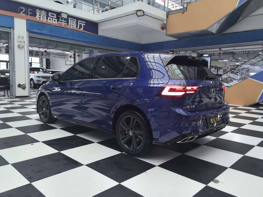 Volkswagen Golf 2021 car image #6
